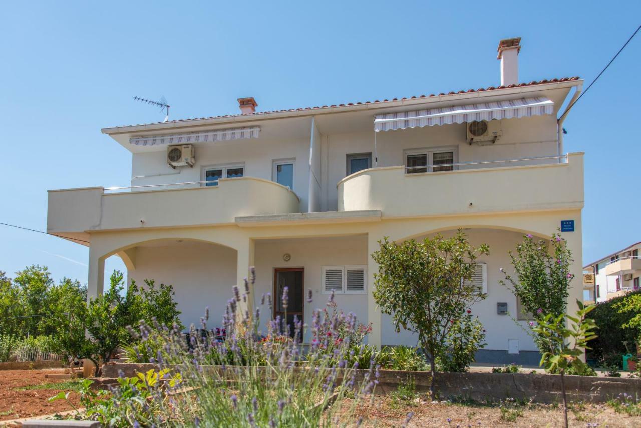 Apartments Maco Petrcane Exterior foto